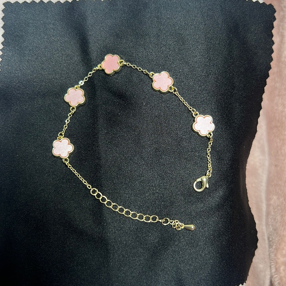 Adorable bracelet